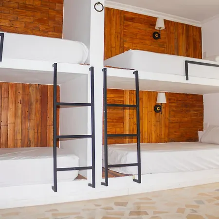 Hostal Peregrinos De Indias *